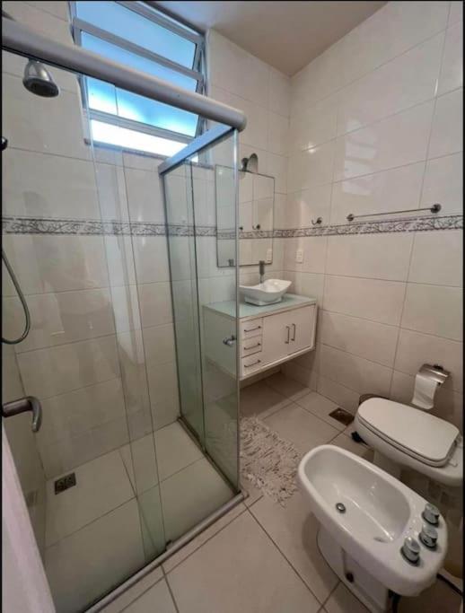 Apartamento Copacabana Espacoso Vista Lateral Mar *