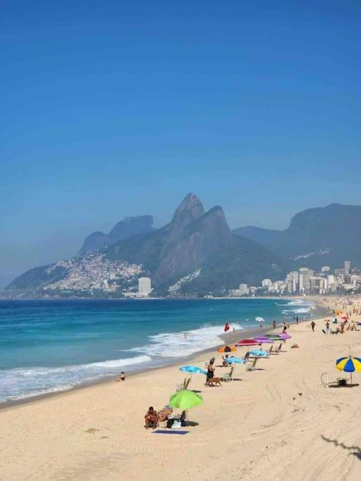 Apartamento Copacabana Espacoso Vista Lateral Mar *